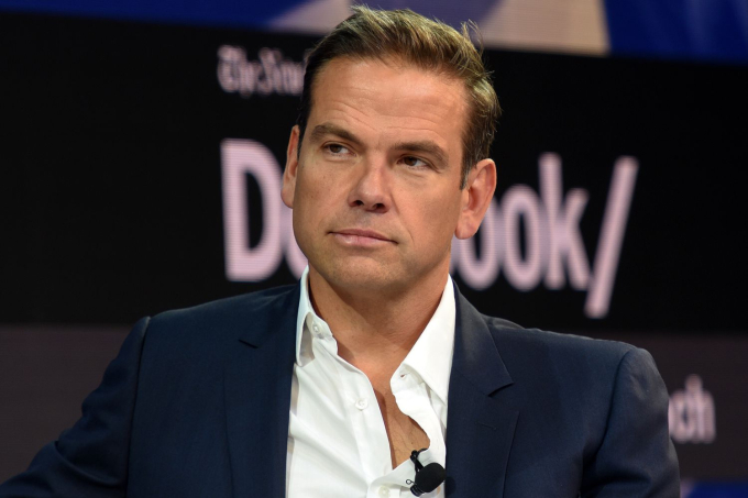 Lachlan Murdoch là con trai của ông trùm đế chế truyền thông đại chúng với người vợ thứ 2 Anna Murdoch. 