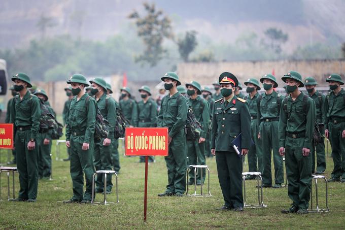 Thanh niên tỉnh Hòa Bình  lên đường làm nghĩa vụ quân sự, thực hiện nhiệm vụ xây dựng và bảo vệ Tổ quốc. Ảnh  minh họa: Trong Đạt/TTXVN