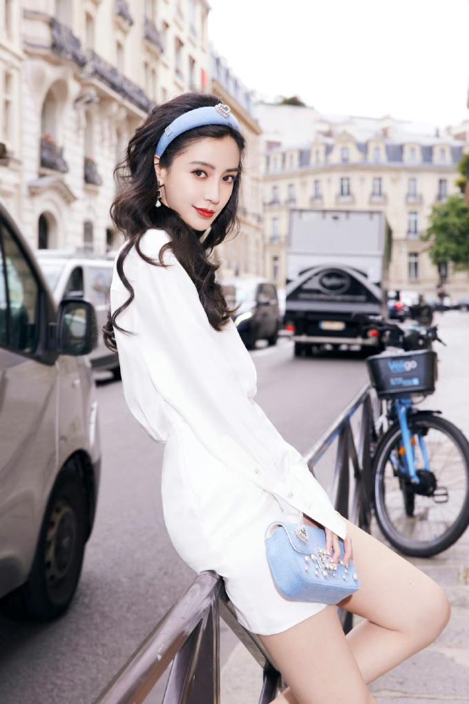 Angelababy hy vọng Huỳnh Hiểu Minh có thể giải quyết ổn thỏa ồn ào của cô...