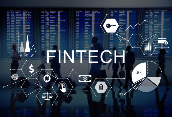  Fintech là một ngành công nghiệp phát triển mạnh mẽ trong kỷ nguyên mới.