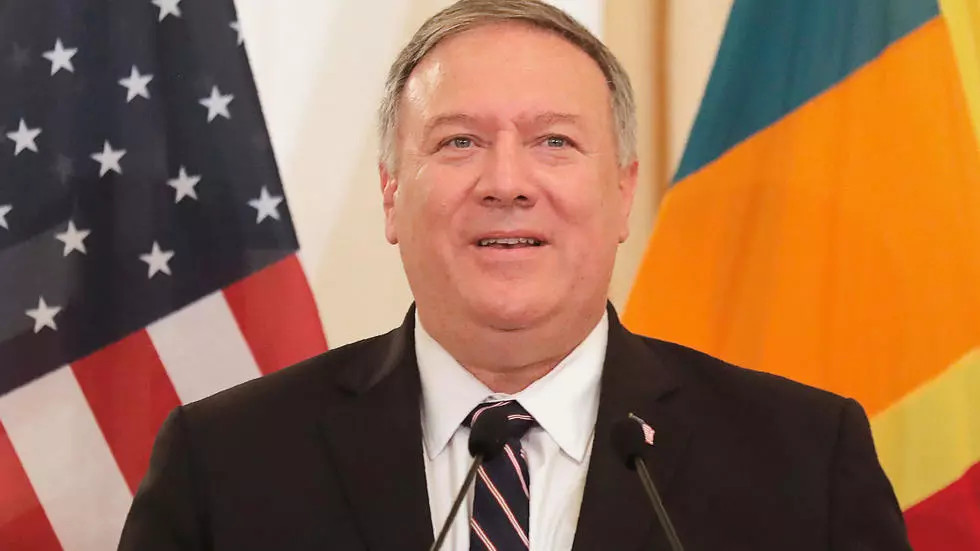 Ngoại trưởng Mike Pompeo cho biết, Bộ Ngoại giao Mỹ đã khởi động tiến trình chuyển giao cho đội ngũ của ứng viên tổng thống đảng Dân chủ Joe Biden. Ảnh: AP/Eranga Jayawardena