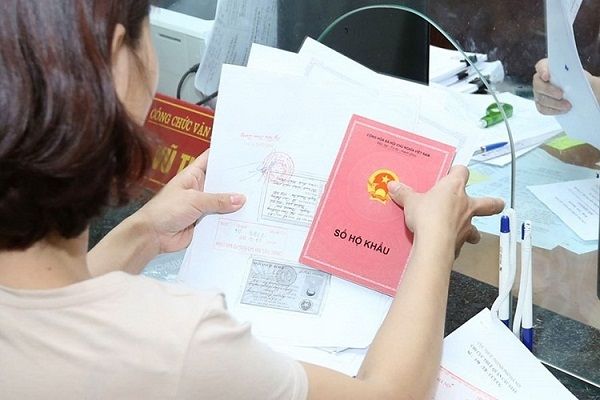 Cản trở không cho tách hộ khẩu sau khi ly hôn, có bị xử phạt?