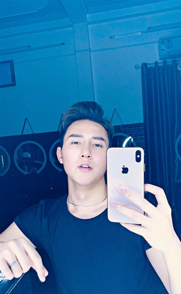 Hot boy tiktok Khoa Vương bị lộ clip nóng như thế nào?