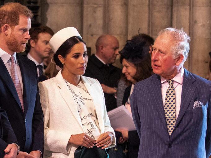 Harry được cho là sẽ sớm trở lại Anh trong vài ngày để thăm cha của mình trong khi Meghan và các con sẽ ở lại California (Mỹ)