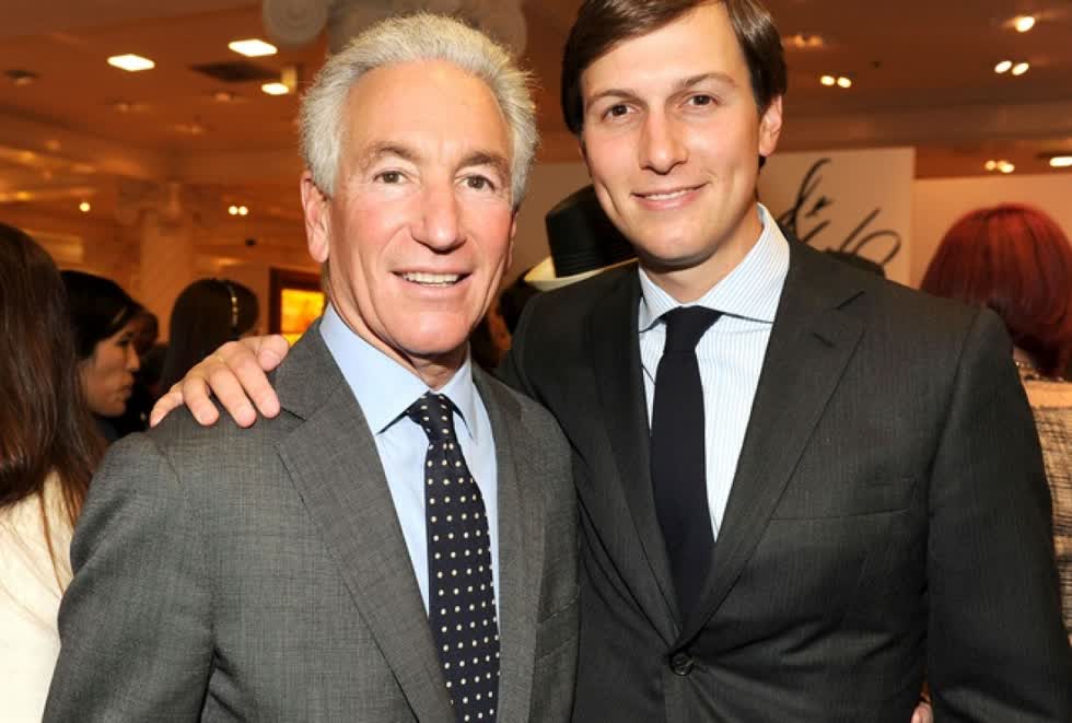 Ông Charles Kushner (trái) và con trai Jared Kushner, chồng của Ivanka Trump. Ảnh: Bloomberg.