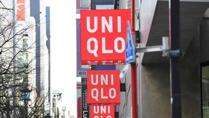 Uniqlo treo mức lương 8,8 triệu USD để lôi kéo nhân tài trong cuộc thách đấu Big Tech