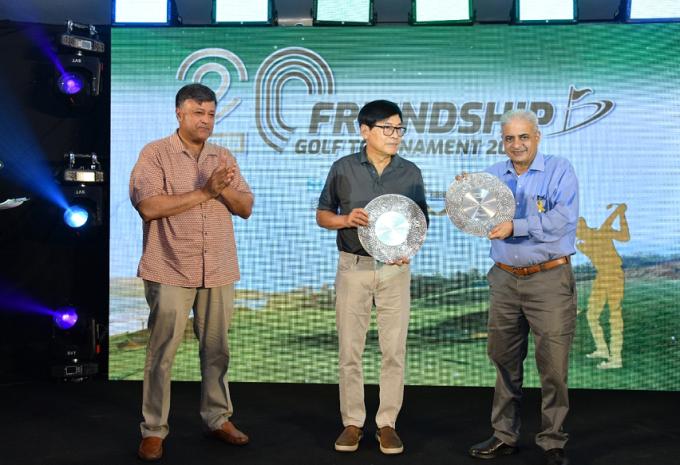 Ông Jahanzeb Khan tri ân hai nhà lãnh đạo công ty từ những ngày đầu, người khởi xướng giải golf