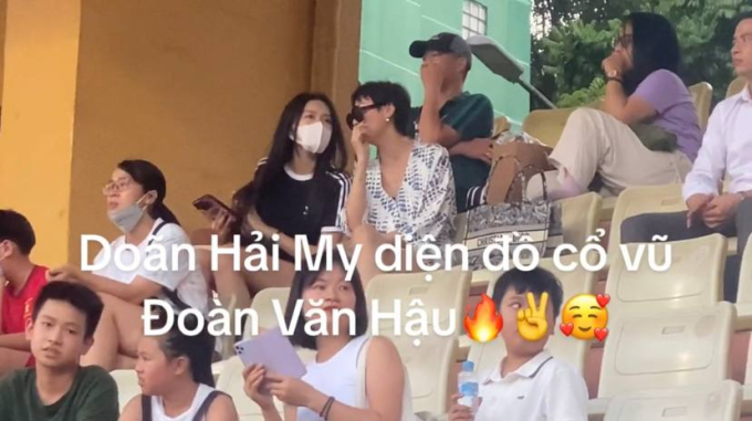 Đoàn Văn Hậu được đích thân mẹ vợ ra sân cổ vũ