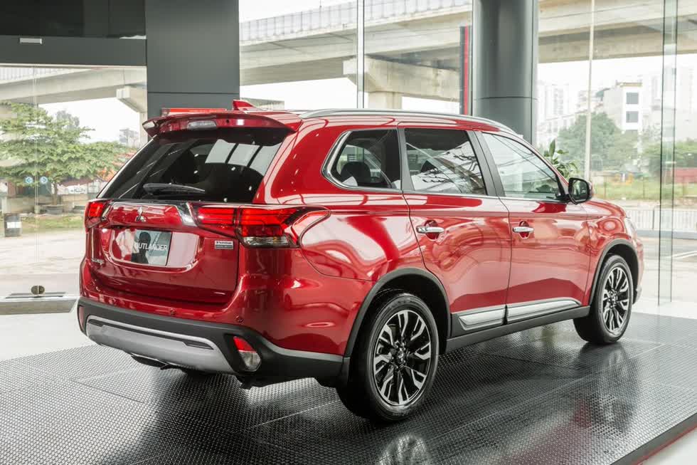 Mitsubishi Outlander 2020 (facelift) được ra mắt vào ngày 17/2/2020 vừa qua với nhiều trang bị mới.