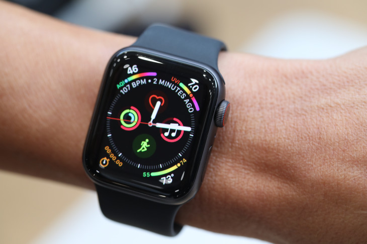 530f664e-cach-deo-apple-watch-1