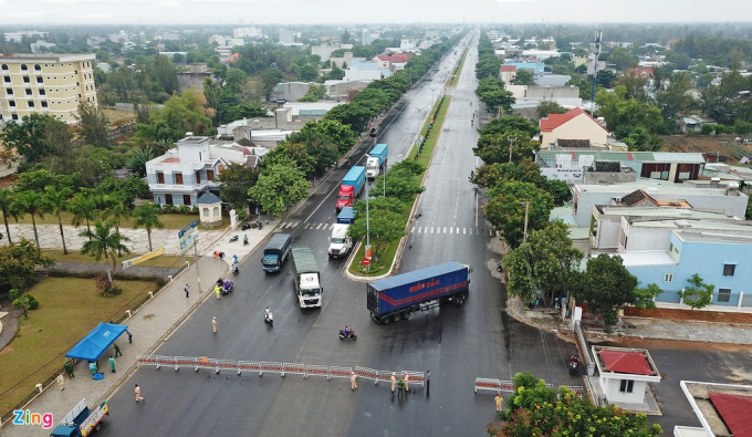 Hàng trăm phương tiện từ hướng Quảng Nam vào Đà Nẵng phải quay đầu.