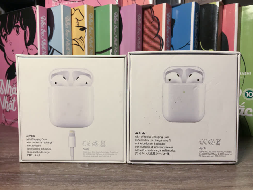   Bên trái: AirPods xịn – Bên phải AirPods Fake  