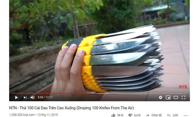 Cộng đồng mạng phẫn nộ vì youtuber tung clip thả 100 con dao từ sân thượng xuống đất 