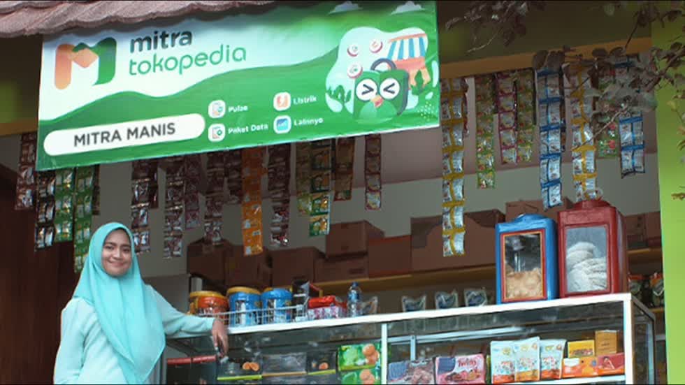 Mitra Tokopedia giúp các chủ tạp hoá kinh doanh thuận tiện hơn. Ảnh: Tokopedia