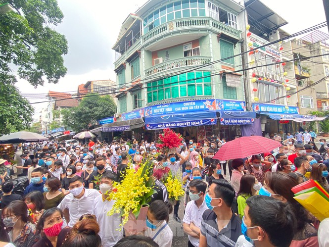 Trong sáng và trưa nay (ngày 19/8, tức 1/7 Âm lịch), ngày đầu tiên của tháng 