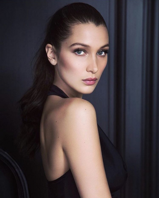 Bella Hadid được đánh giá có khuôn mặt đẹp nhất thế giới