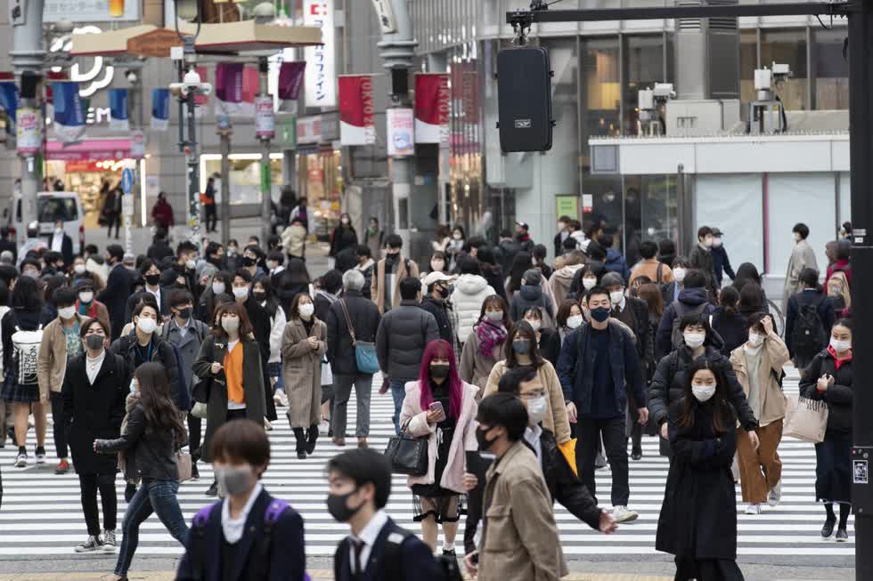 Một ngã tư ở Tokyo vào ngày cuối tuần. Ảnh: AP