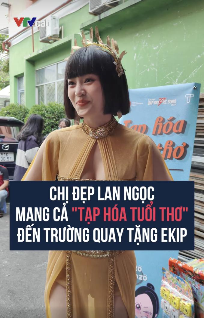 Lan Ngọc mang cả xe quà tặng đến cho ekip sản xuất và các chị đẹp