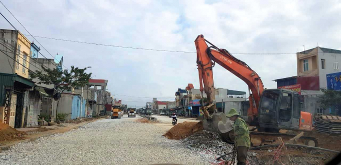 Nhiều điểm nguy hiểm, giao nhau nhưng đơn vị thi công không đặt biển cảnh báo, chỉ dẫn