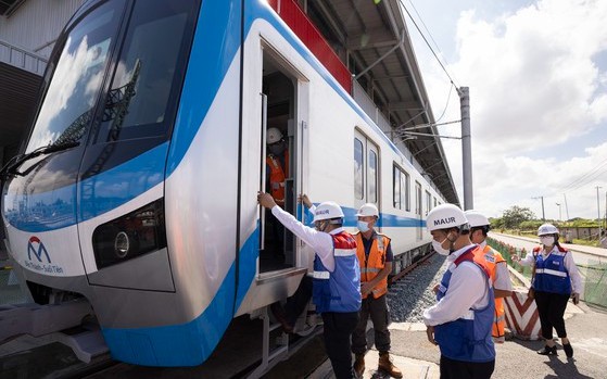 Chạy thử tàu metro số 1 Bến Thành - Suối Tiên