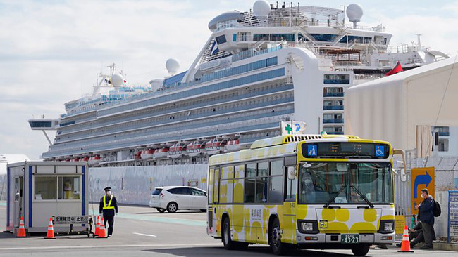 Đã có 2 người trên du thuyền Diamond Princess tử vong do Covid-19.