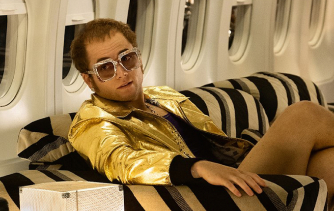 Taron Egerton với vai diễn Elton John trong Rocketman