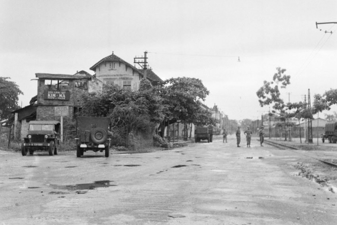   Ngã ba Kim Mã - Sơn Tây - Nguyễn Thái Học trước thời điểm quân Pháp rút quân năm 1954  