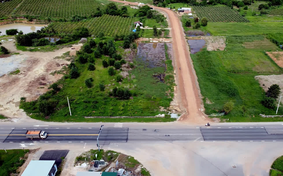 Tiếp đó, ngày 1/4/2020, Chủ tịch UBND tỉnh Bình Thuận ban hành Quyết định số 793/QĐ-UBND về việc thanh tra chất lượng công trình tuyến đường tránh này về việc quản lý, sử dụng chi phí quản lý dự án của các dự án do Sở GTVT làm chủ đầu tư giai đoạn 2013-2016.    