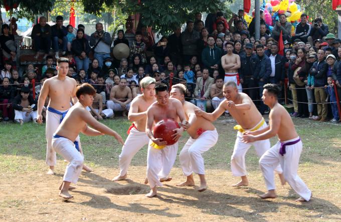 Một pha khéo léo “phá vây” thành công.