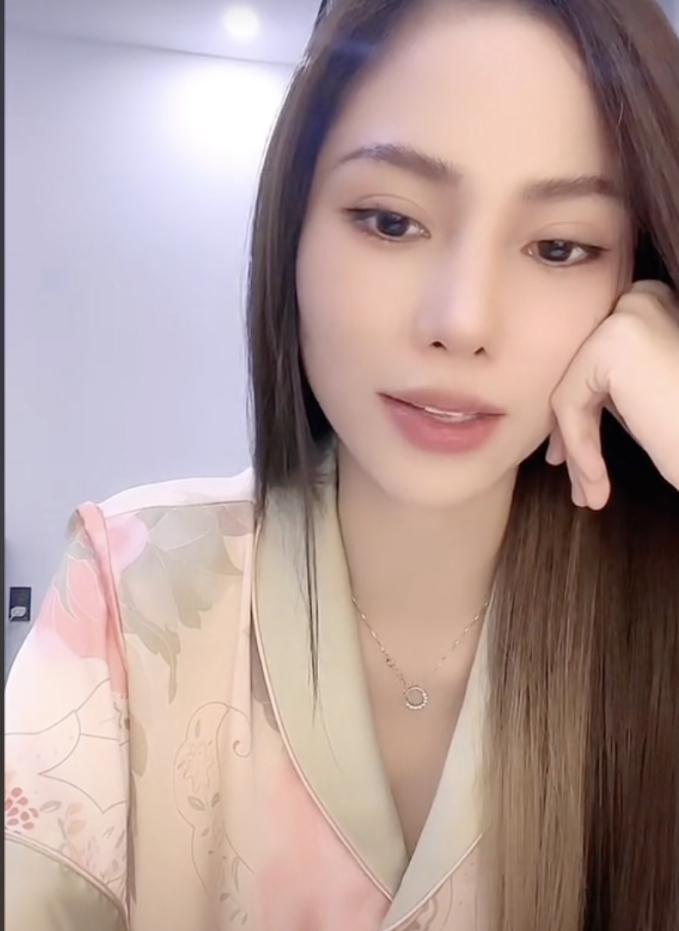 Jin lên tiếng về ồn ào tiền bạc giữa mình và người yêu cũ trong livestream mới đây