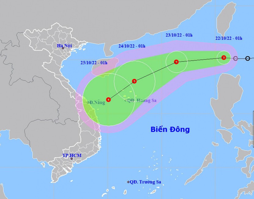 Áp thấp nhiệt đới đã vào biển Đông, xu hướng mạnh dần lên - Ảnh 1.