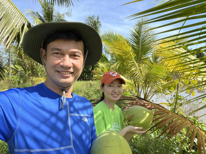 Vợ chồng Tiết Cương sống bình dị, thích ở miền thôn quê, vui thú điền viên