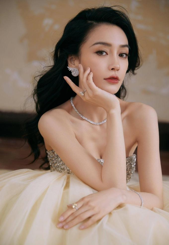 Angelababy bị tố có thái độ tồi tệ...