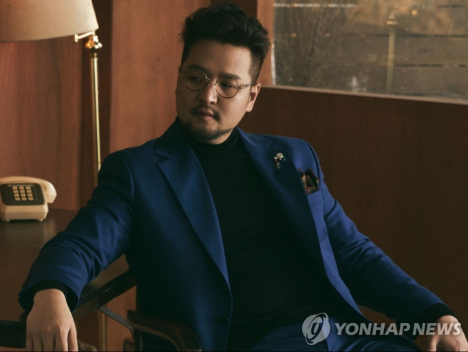 Kim Tae Woo có hành vi lách luật, sử dụng xe cứu thương sai mục đích để di chuyển nhanh hơn