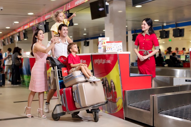 Khách mua vé Vietjet có cơ hội trúng mô hình máy bay bằng vàng