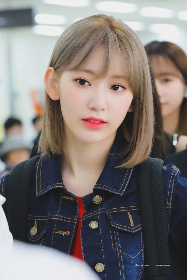   Thành viên nhóm IZ*ONE Miyawaki cũng lọt vào danh sách với toàn đối thủ nhan sắc đình đám này. Cô 22 tuổi, từng là thành viên của nhóm nhạc thần tượng HKT48 sau đó thông qua cuộc thi 