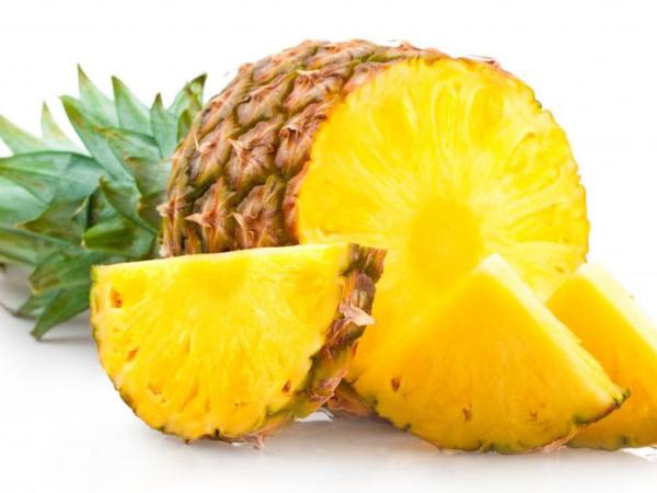 Quả thơm chứa nhiều nước và bromelain, một loại enzyme có chất chống viêm có thể làm giảm các triệu chứng đau. Ảnh minh họa