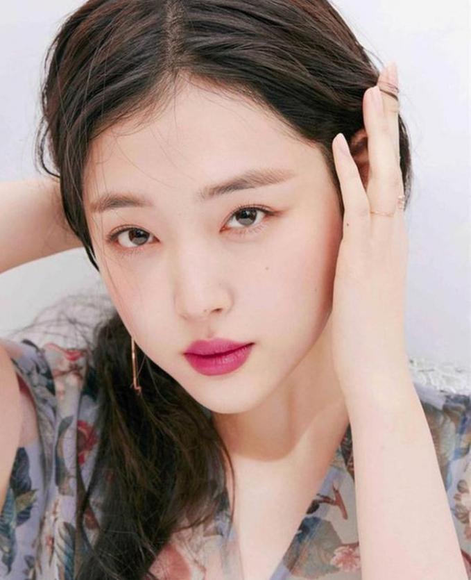 Sulli là một trong những thần tượng đình đám nhất Kpop thế hệ 3.