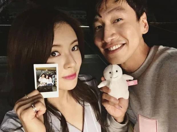 Lee Kwang Soo - Lee Sun Bin công khai hẹn hò cách đây đúng 5 năm