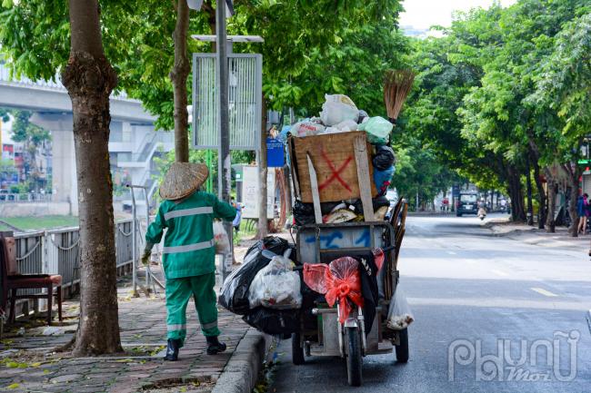 Hà Nội ngày đầu tiên người dân thực hiện giãn cách xã hội như thế nào? 