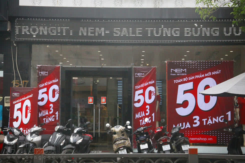 Khuyến mãi Black Friday 2019 bắt đầu xuống phố