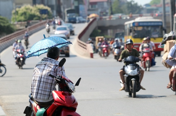 Thời tiết ngày 19/7: Hà Nội có nắng nóng gay gắt