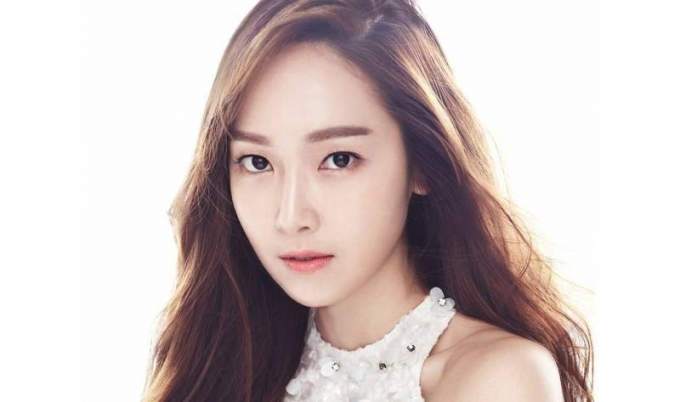 Trước đó, Jessica rời SNSD vào năm 2014.