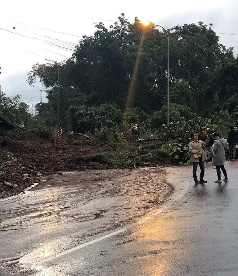 Hiện trượng vụ sạt lở.