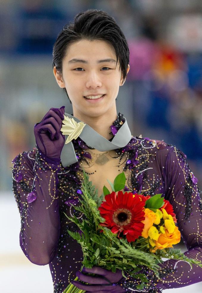 Yuzuru Hanyu khiến công chúng ngỡ ngàng khi có cuộc hôn nhân ngắn ngủi