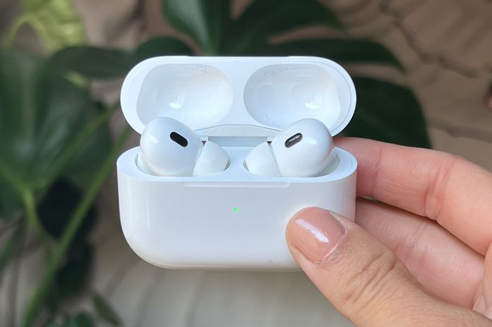 Đánh giá AirPods Pro thế hệ thứ 2: Khử tiếng ồn tốt hơn, dễ dàng tìm thấy khi bị thất lạc - Ảnh 4.