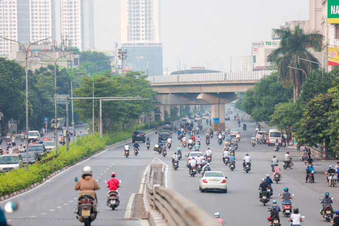 Các phương tiện lưu thông thông thoáng, không xảy ra tình trạng ùn tắc. (Ảnh: PV/Vietnam+)