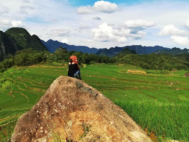 Pù Luông có những ngôi làng cổ kính và quyến rũ, nơi mọi người có thể học các kỹ năng truyền thống như dệt, thêu và làm giỏ. 