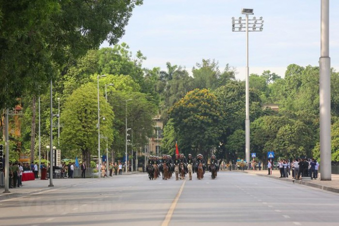 Bộ Tư lệnh Cảnh sát cơ động hiện cũng đang xây dựng quy trình thuần hóa,huấn luyện ngựa nghiệp vụ phù hợp với chức năng, nhiệm vụ sử dụng ngựa phục vụ đấu tranh phòng, chống tội phạm, đảm bảo an ninh, trật tự.