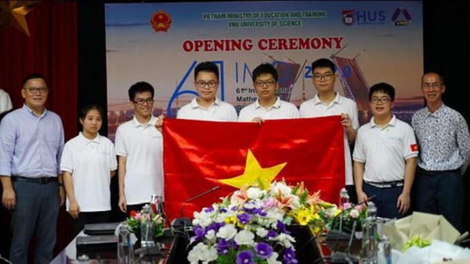 6 thí sinh Việt Nam dự thi Olympic Toán học quốc tế đều có giải